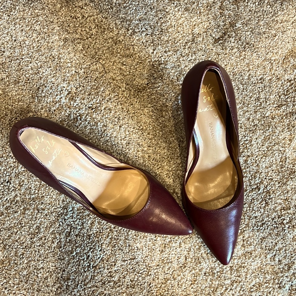 Banana Republic Maroon heels
